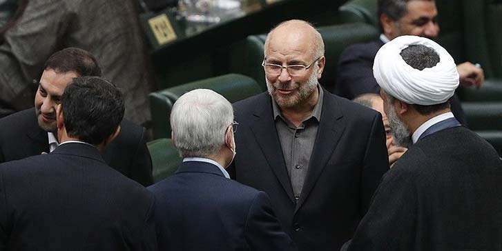 نوسانات قیمت ارز همزمان با اختلاف نظر مجلس و دولت بر سر برجام