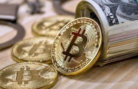 احتمال کاهش قیمت بیت کوین به ۳۰ هزار دلار