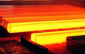 نوسان محدود در بازار صادرات فولاد ایران؛ افت جزئی شمش و رشد میلگرد