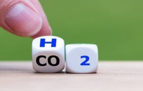 فولادِ سرخ در مسیر سبز